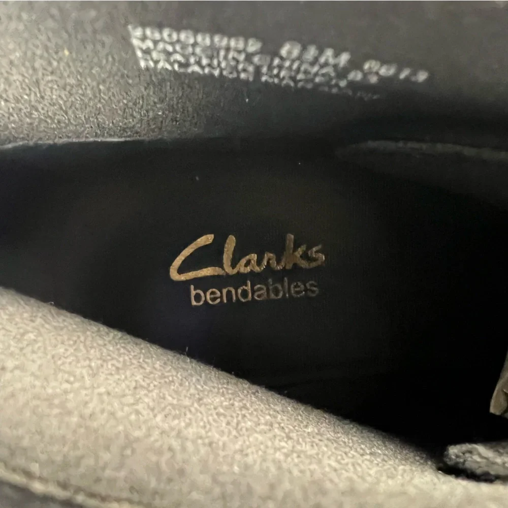 Clarks Bendables Black Suede Wedge Oxford Size 8.5